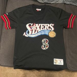 Adult small Iverson t shirt jersey
